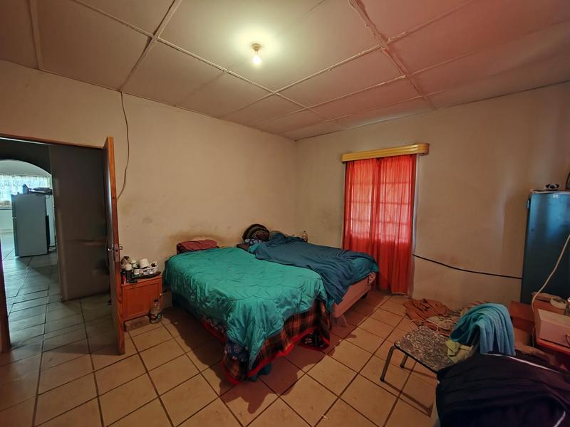 6 Bedroom Property for Sale in Upington Rural Northern Cape